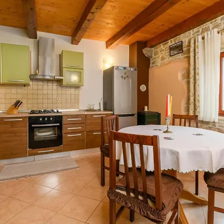 Holiday home In Mandalencici With Kitchen *