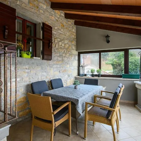 3 Bedroom Gorgeous In Mandalencici *