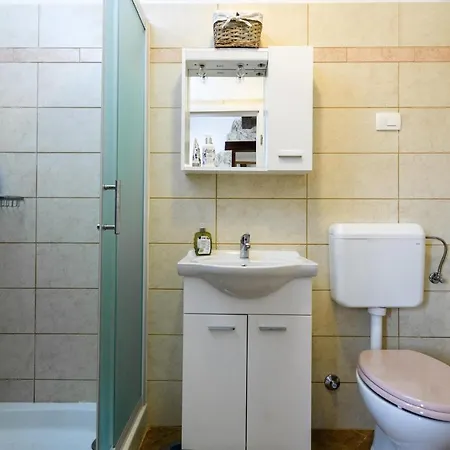 3 Bedroom Gorgeous In Mandalencici * Cubanici
