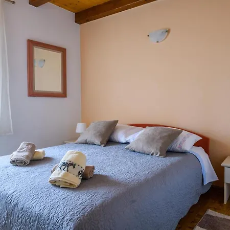 3 Bedroom Gorgeous In Mandalencici * Cubanici