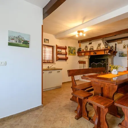 3 Bedroom Gorgeous In Mandalencici * Cubanici